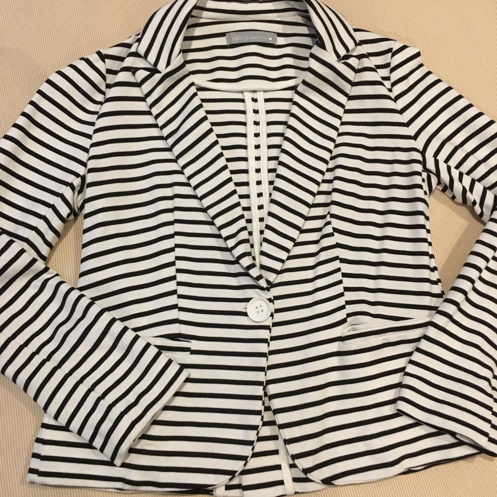 Ponte-knit Black and White Blazer